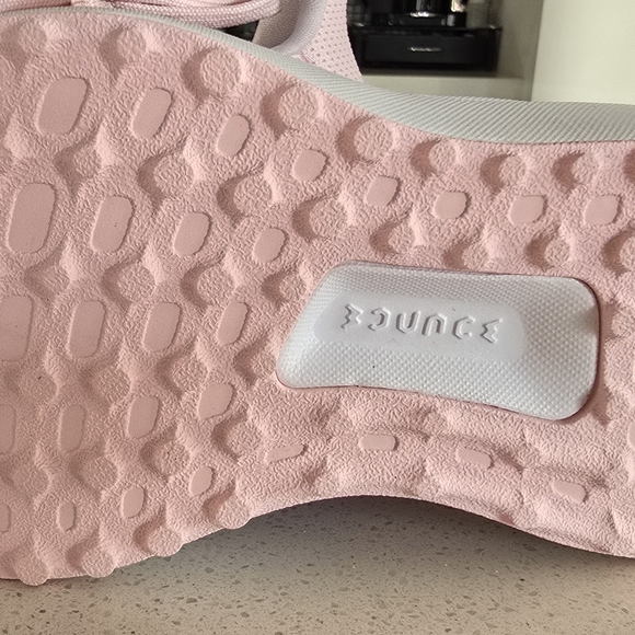 Adidas GIRL/TODDLER Soft Pink Sneakers- US 11- NEW - Picture 2 of 3